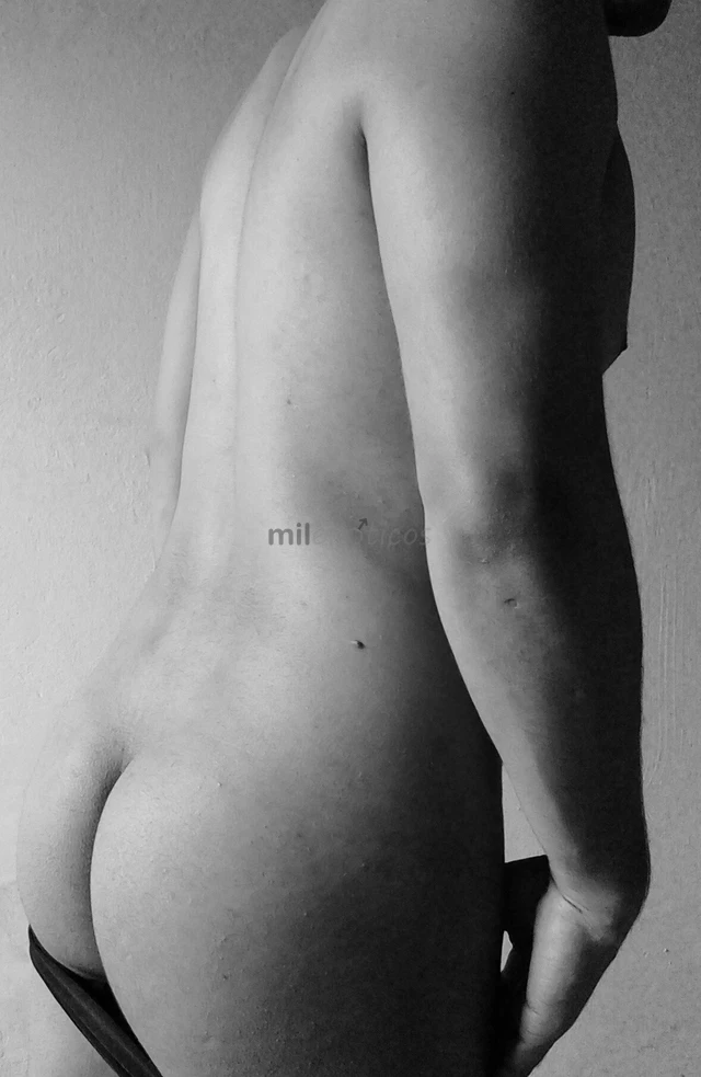 Bem vindo ao meu perfil me chamo aquiles 17 cm corpo liso bunda grande safado higienico versatil pronto pra te oferecer o melhor de mim atendo em mote...