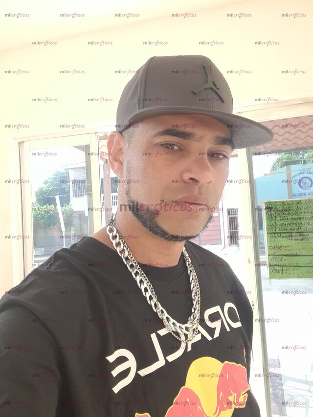 FOTOS DE SOLO SOLVENTES MORENO DOMINANTE ACTIVO CHUPI CULITO 21CM