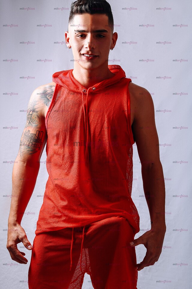 FOTOS DE CHICO JOVEN PAISA VERGON CON APTO PRIVADO DISCRETO 3507702580