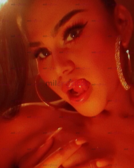 FOTOS DE ES TU PRIMERA VEZ SOY EXPERTA EN DARTE UN TRATO ESPECIAL