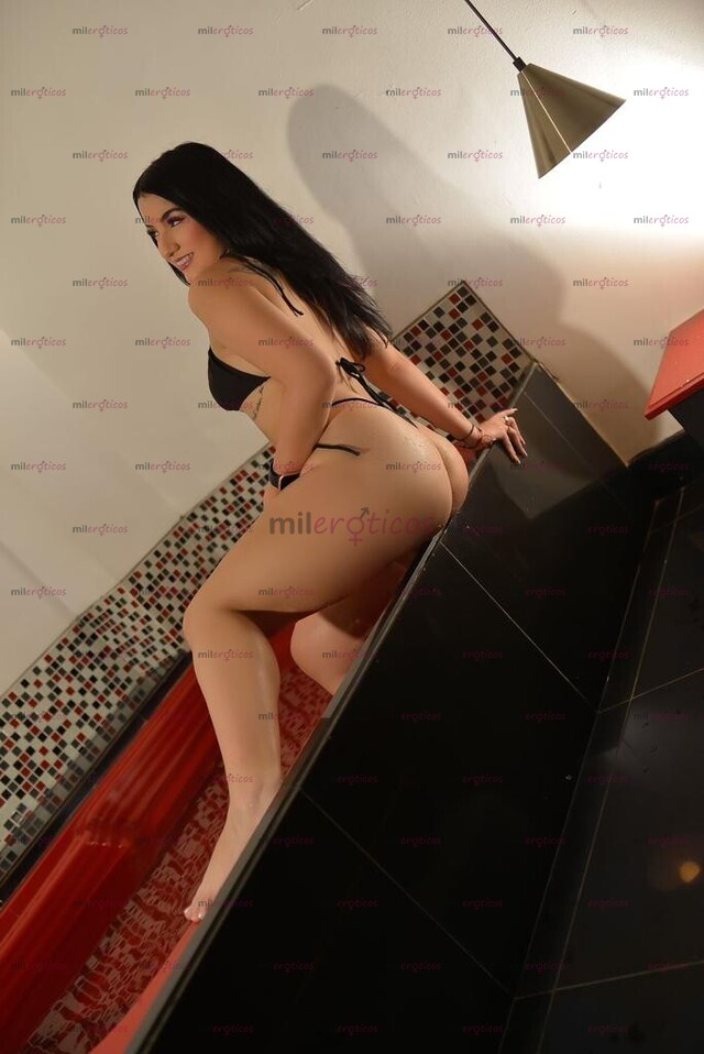 FOTOS DE CAMILA Y ENCANTADORA MORENA SUOER SENSUAL 20 AÑOS