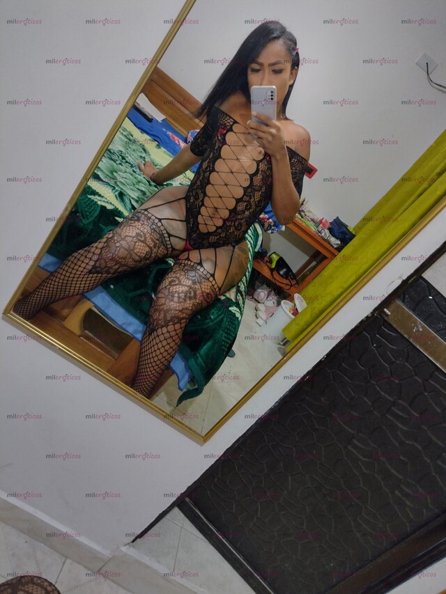 FOTOS DE LA MAS PUTA CON EL CULO Y LA DOTACION NECESARIA PARA SATISFACERTE