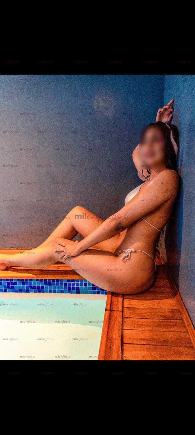 FOTOS DE SEXY MORENA NINFÓMANA CON GANAS DE DARTE MUCHO PLACER