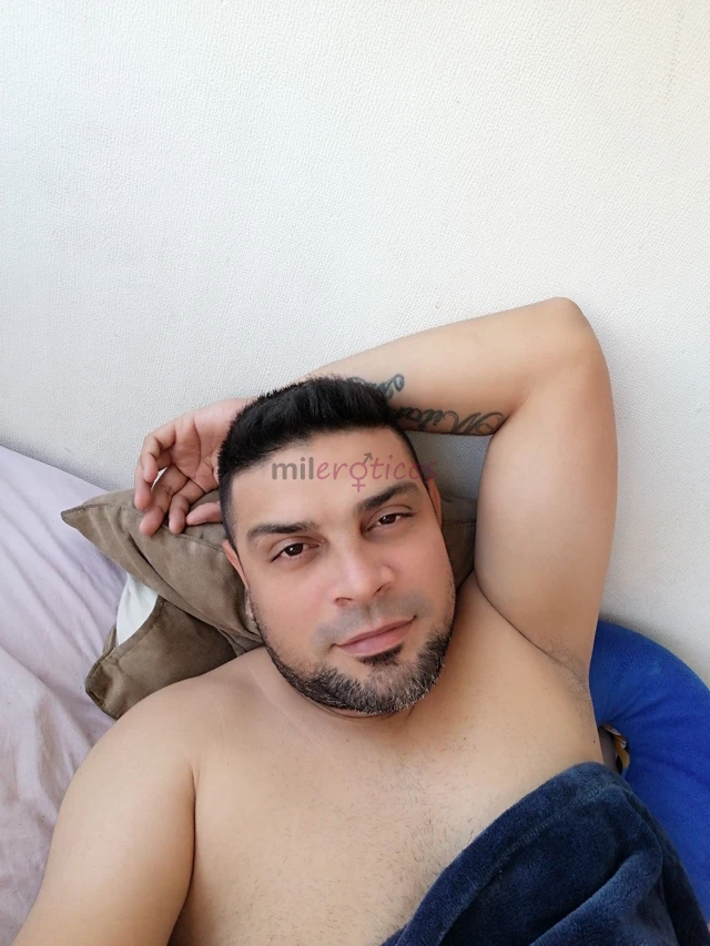 Hola soy tu bandido toxico soy nuevo en tu ciudad estare por aca ofreciendote los mejores serviciosfetichestrios amp y mucho mas msoy muy ardiente 100...