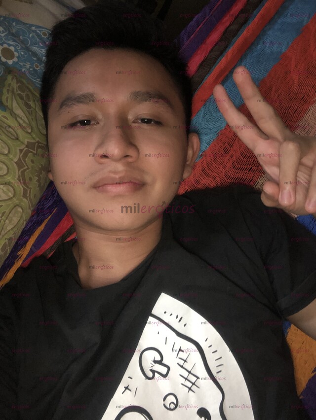 FOTOS DE JOVEN CALIENTE Y DISCRETO, EN BUSCA DE BUEN SEXO. PUEDO SER TÚ NOVIO DE MENTIRAS