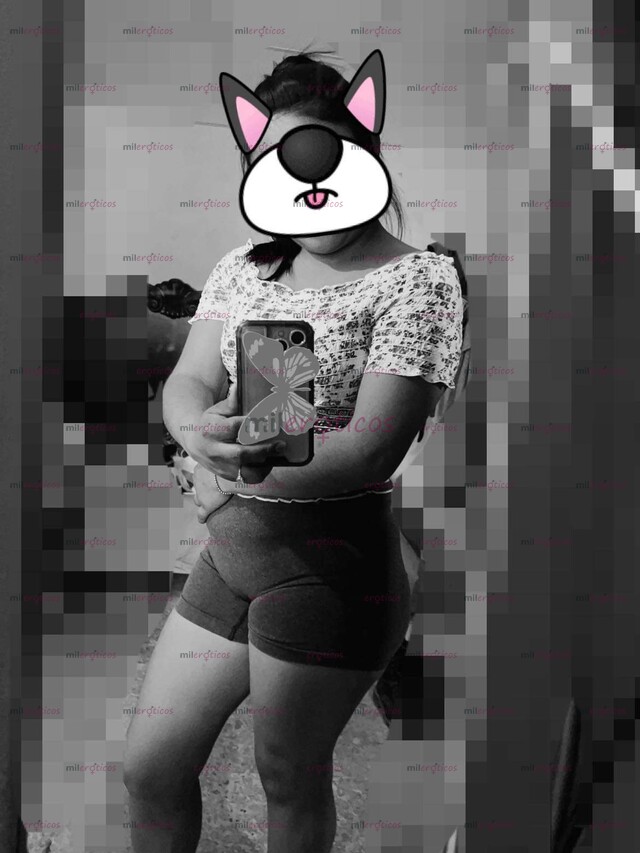 FOTOS DE DIVERTIDA COMPLACIENTE CARIÑOSA MUY ATENTA