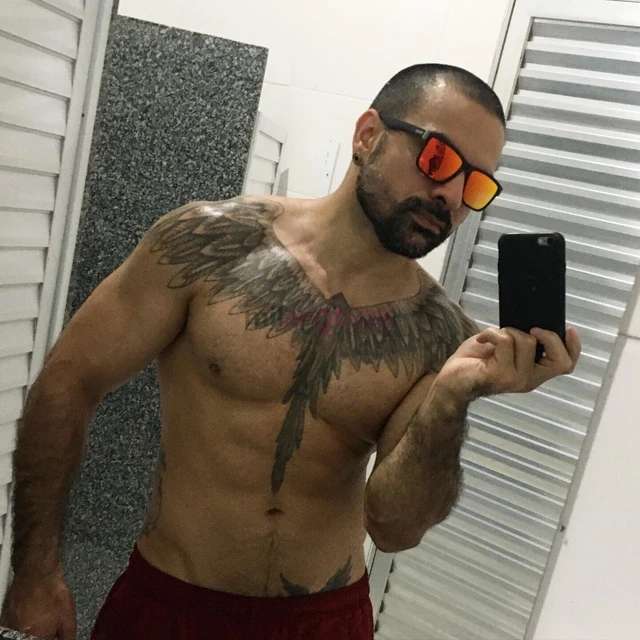 Acompanhante internacional em curta temporadasarado tatuado de origem arabe com 20 cm de dote grossao atendendo pela primeira vez no brasil whatsapp 1...