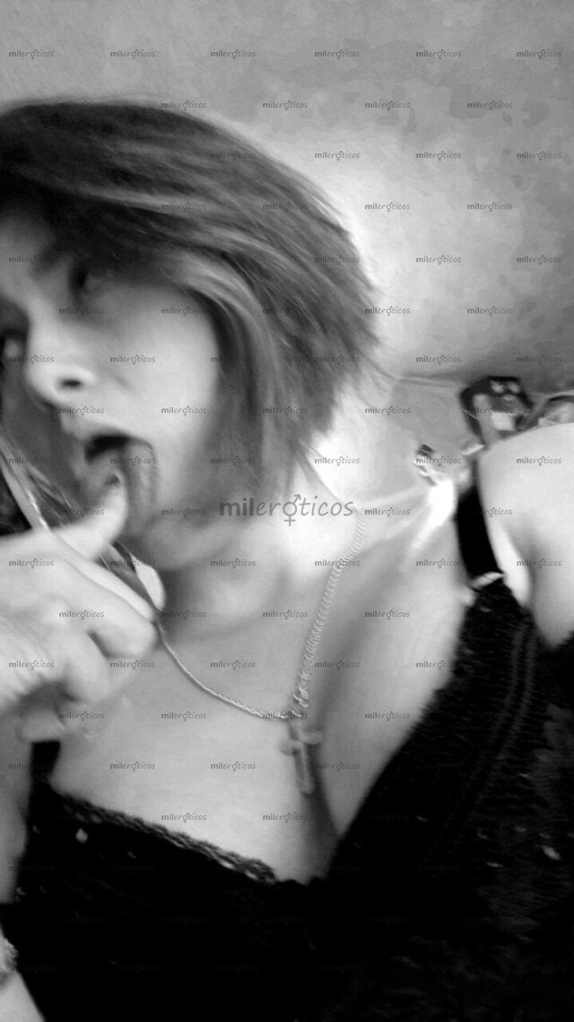 FOTOS DE 18 AÑOS, CHRISTINA, DELGADA ALTA Y CON UN BUEN