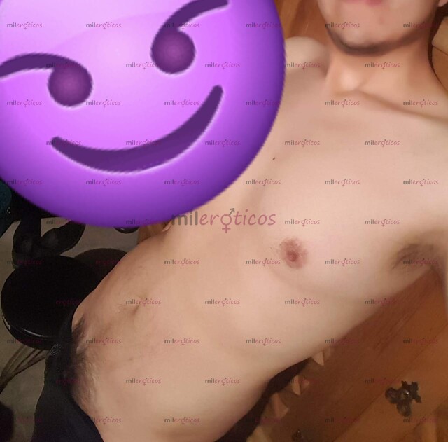 FOTOS DE JÓVEN CARIÑOSO VERGUDO SÚPER COMPLACIENTE EN LA CAMA