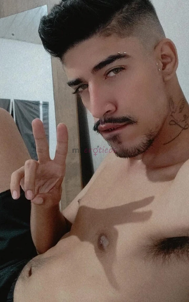 Primeira vez aqui nesse site ativo safado pegada firme de macho local discreto e facil acesso rola beijo sarro oral sem frescuras chama ae e bora goza...