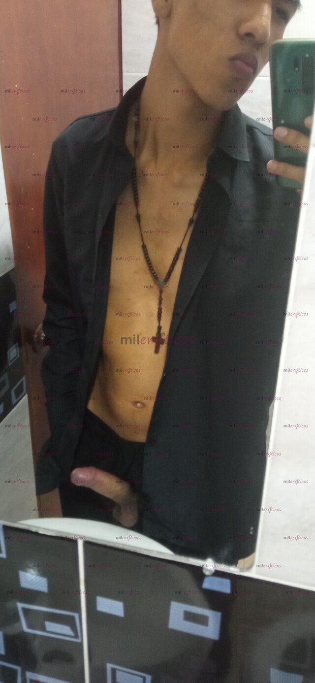 FOTOS DE POLLO TWINK LISTO PARA INICIAR 19 AÑITOS