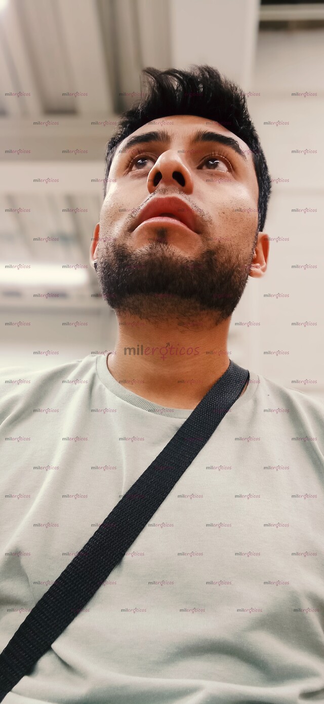 FOTOS DE VERSÁTIL RICO Y COJIBLE CON GANAS DE MAMAR UN CULO