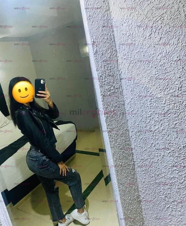 FOTOS DE CAROL CHICA COMPLETAMENTE NUEVA EN EL AMBIENTE DISFRUTA DE.MI DELICIOSO CUERPO