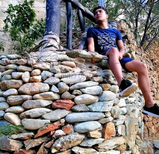 FOTOS DE VENTA DE CONTENIDO CHICO CALIENTE DISPUESTO A DAR PLACER