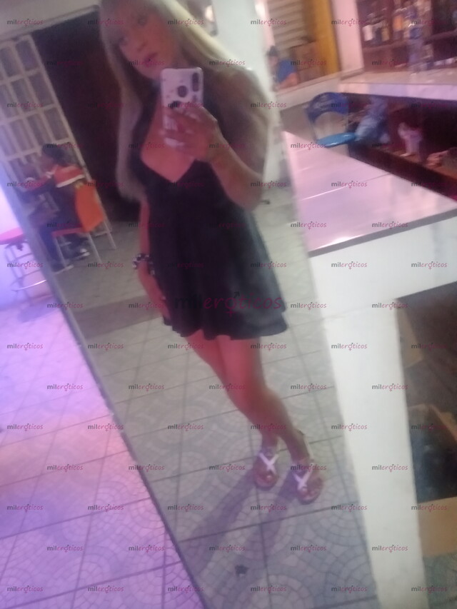 FOTOS DE ESTÁ PIRUJA ANDA CALIENTE CON GANAS DE UN BUEN MACHO