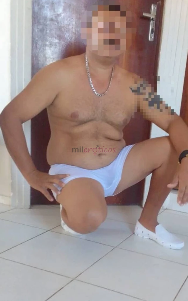 Ola mim chamo ricardo sou muito discreto gosto de interagir com as pessoaola mim chamo ricardo tenho 1 metro e 65 sou muito respeitado carinhoso e bas...