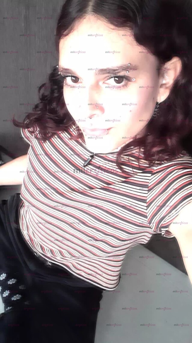 FOTOS DE SOY VALERIA, UNA CHICA TRANS VERSÁTIL DE 18 AÑOS