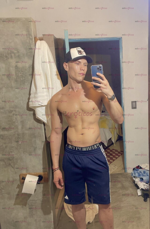 FOTOS DE 473 164 9165 VATO CALIENTE, DOMINANTE & VERGON CARGADO DE LECHE!