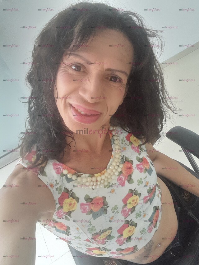 FOTOS DE BELLA TRAVESTI VERSATIL LSABIANA ARDIENTE Y DESCOMPLICADA