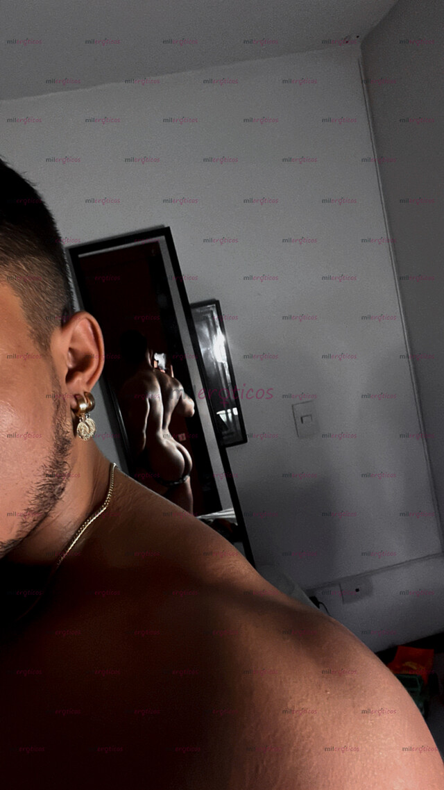 FOTOS DE JACKSON SCORT VERGON CALIENTE CON GANAS DE BUEN SEXO LECHERO