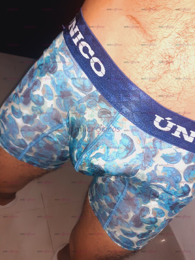 FOTOS DE MACHO SERIO DOTADO , ACTIVO DISPUESTO A COMPLACER TUS FANTASIAS