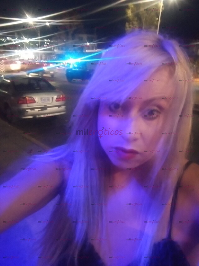 FOTOS DE ESTÁ PRINCESA TIENE GANAS DE PROBAR UN REY