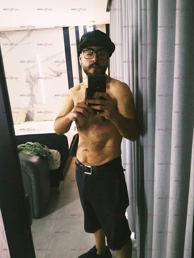 FOTOS DE ALEXIS DILF VARONIL VIDA HETERO CALIENTE MORBOSO ACEPTO TARJETAS ;)