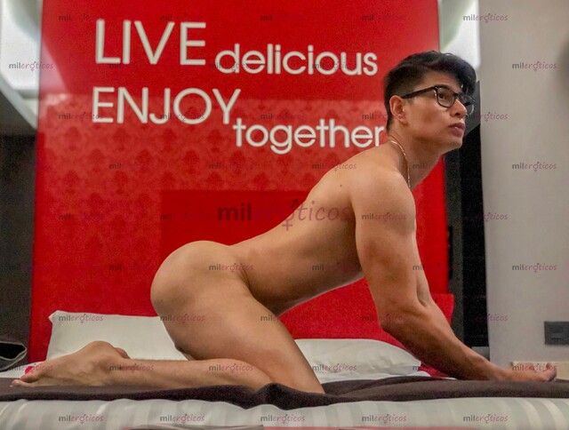 FOTOS DE TWINK UNIVERSITARIO LISTO PARA COGERTE! CON LUGAR !!!