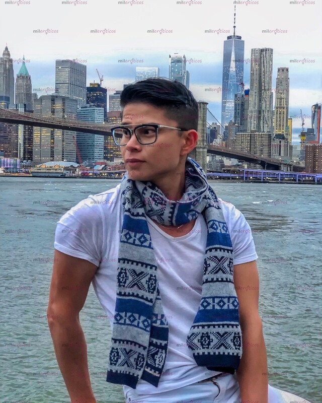 FOTOS DE TWINK UNIVERSITARIO LISTO PARA COGERTE! CON LUGAR !!!