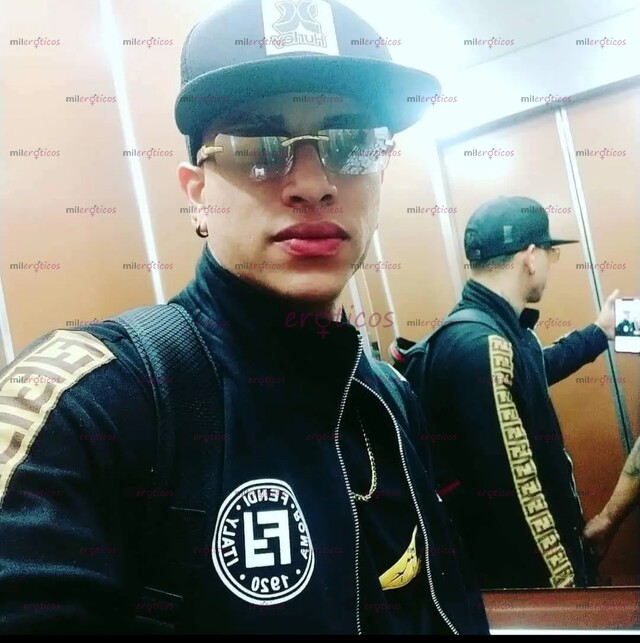 FOTOS DE HOLA CHICO DE 24 AÑOS TE ACOMPAÑO COMO TU PAREJA AMANTE NOVIO ESPERO TU MENSAJE