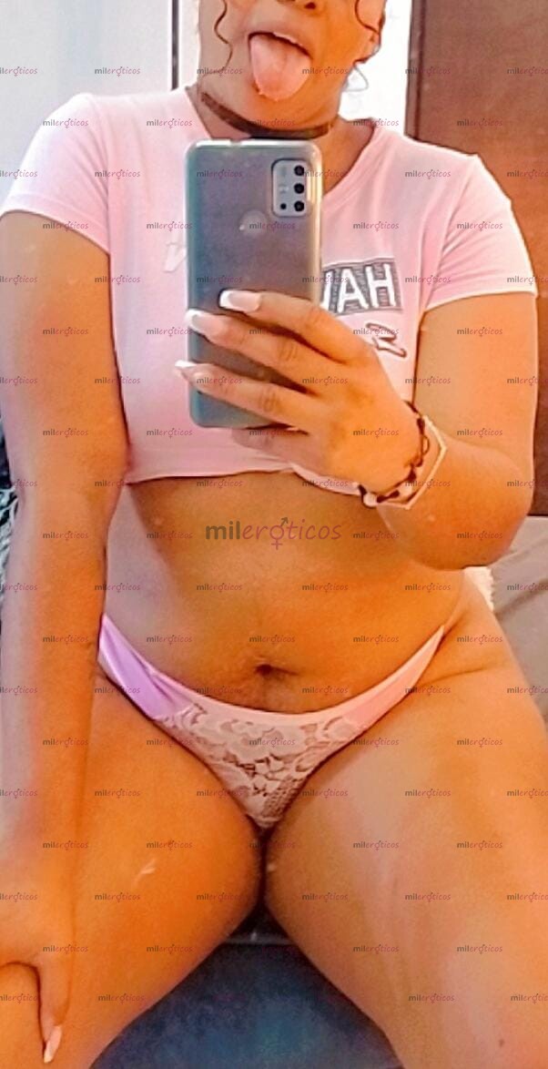 FOTOS DE VEN QUE LLEGO TU MORENA ARDIENTE Y ARRECHA ADICTA ALA VERGA Y ALA LECHE