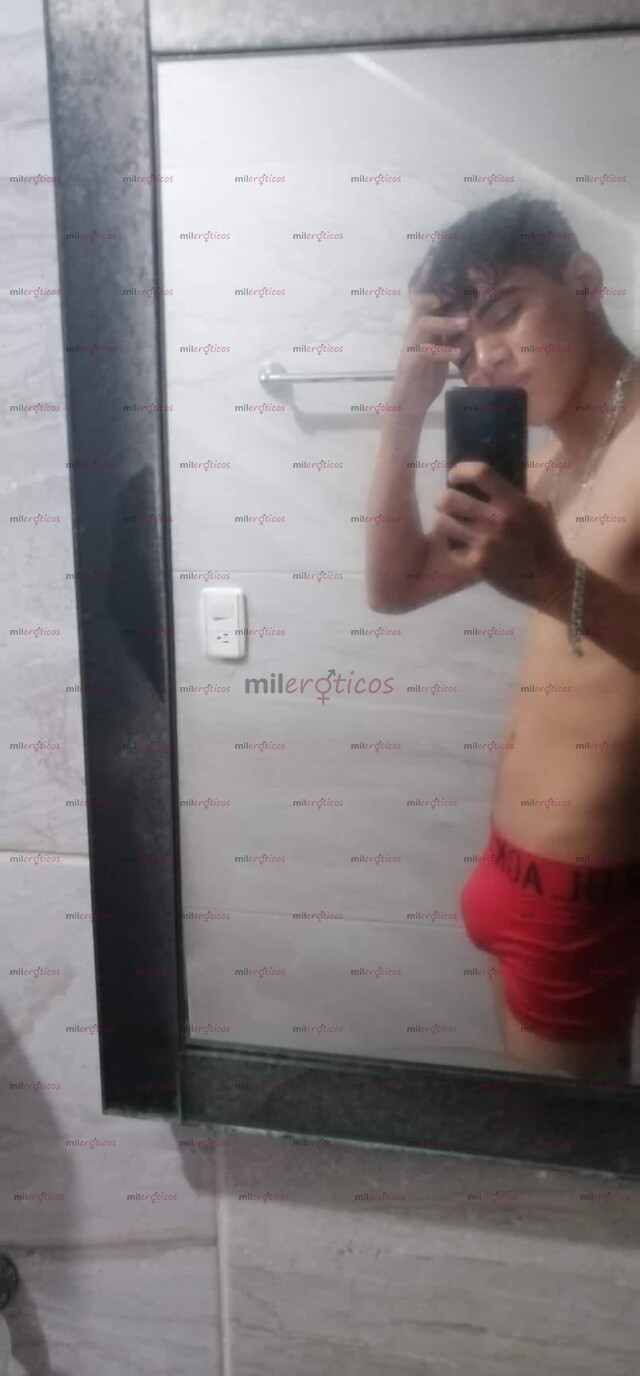 FOTOS DE HOLA SOY ALDO JOVEN DE 21 AÑOS DELGADO DE ESTATURA 1.85