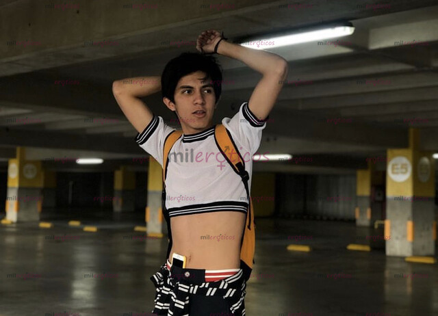 FOTOS DE JOVEN TWINK FLACO UNIVERSITARIO DOTADO, DE LA CIUDAD