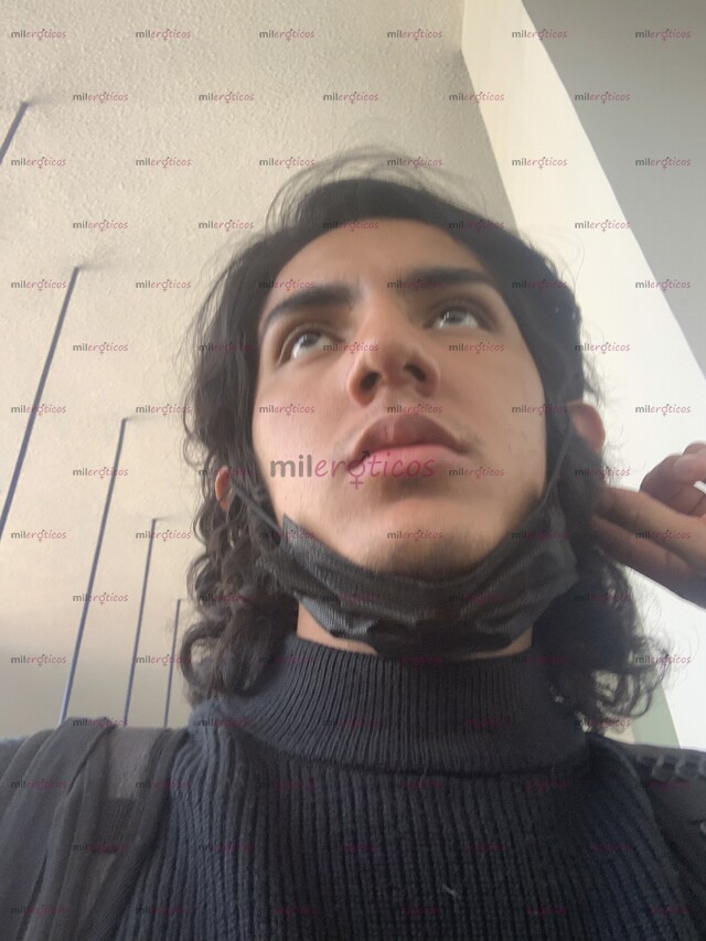 FOTOS DE JOVEN TWINK FLACO UNIVERSITARIO DOTADO, DE LA CIUDAD