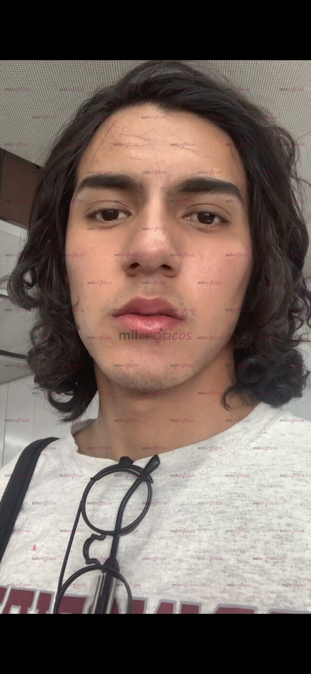 FOTOS DE JOVEN TWINK FLACO UNIVERSITARIO DOTADO, DE LA CIUDAD