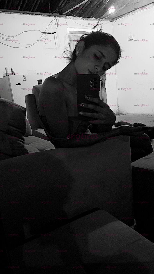 FOTOS DE FLAQUITA JOVEN Y BELLA VEN Y CONOCEME MIS AMORES