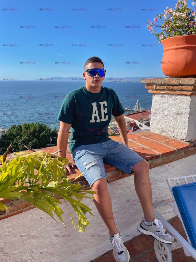 FOTOS DE PARCERO SERIO VERGON LECHERO MUY COMPLACIENTE JOVEN VARONIL Y MUY CALIENTE