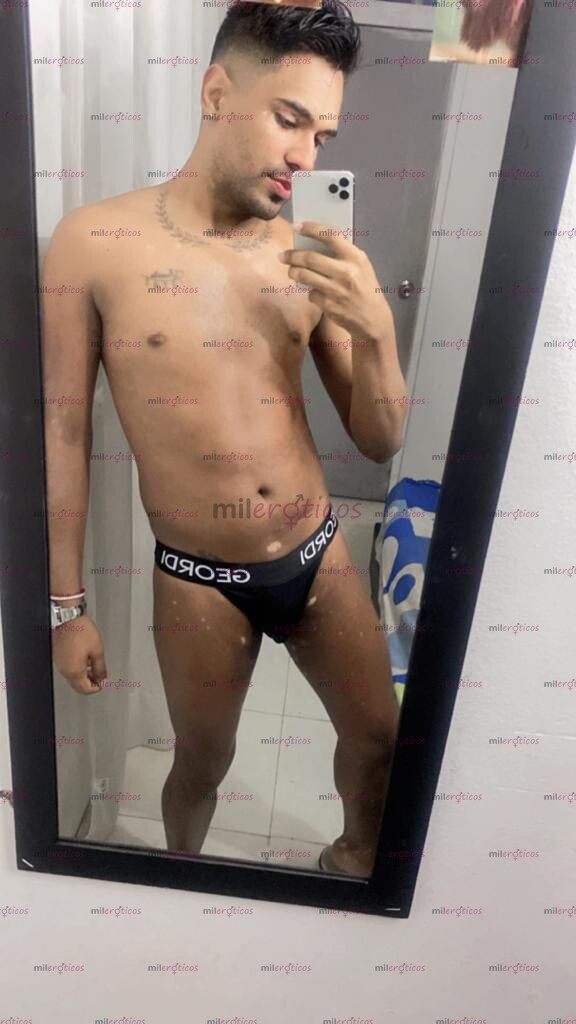 FOTOS DE SUPER POMO 40K MORENO ARRECHO COMPLACIENTE A TODO SENTIDO SIN TABU