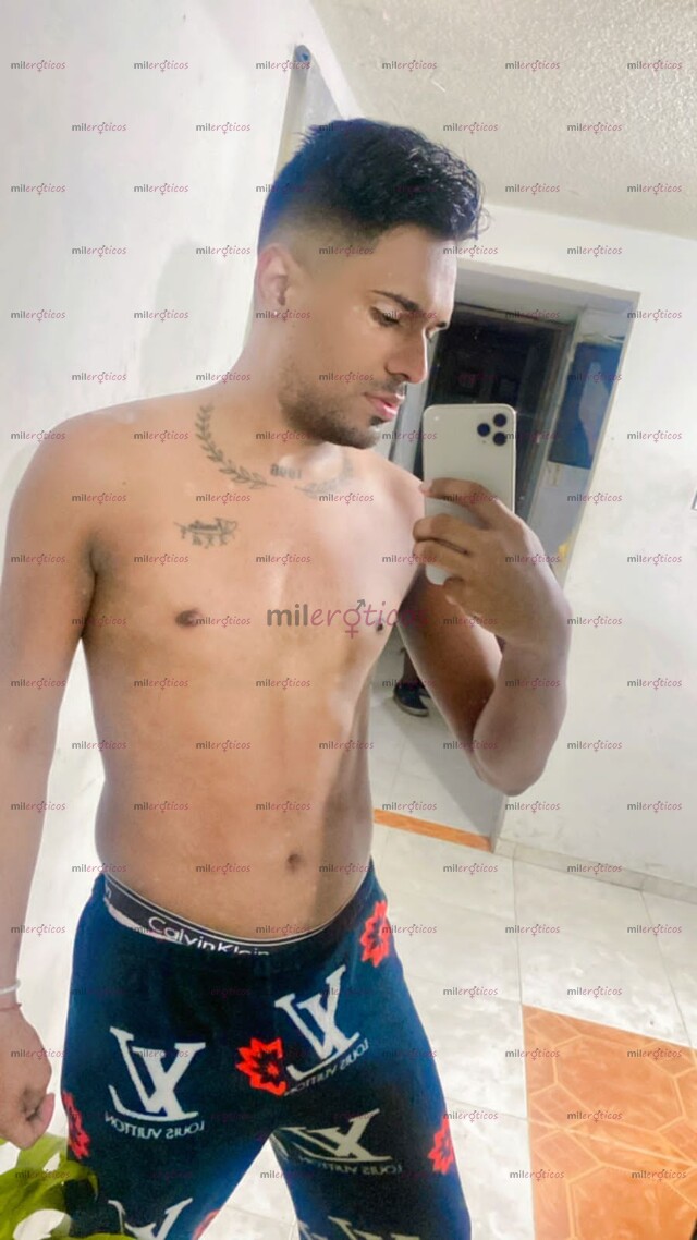 FOTOS DE PROMO 40K MORENO CALIENTE ARRECHO, COMPLACIENTE EN TODO SENTIDO