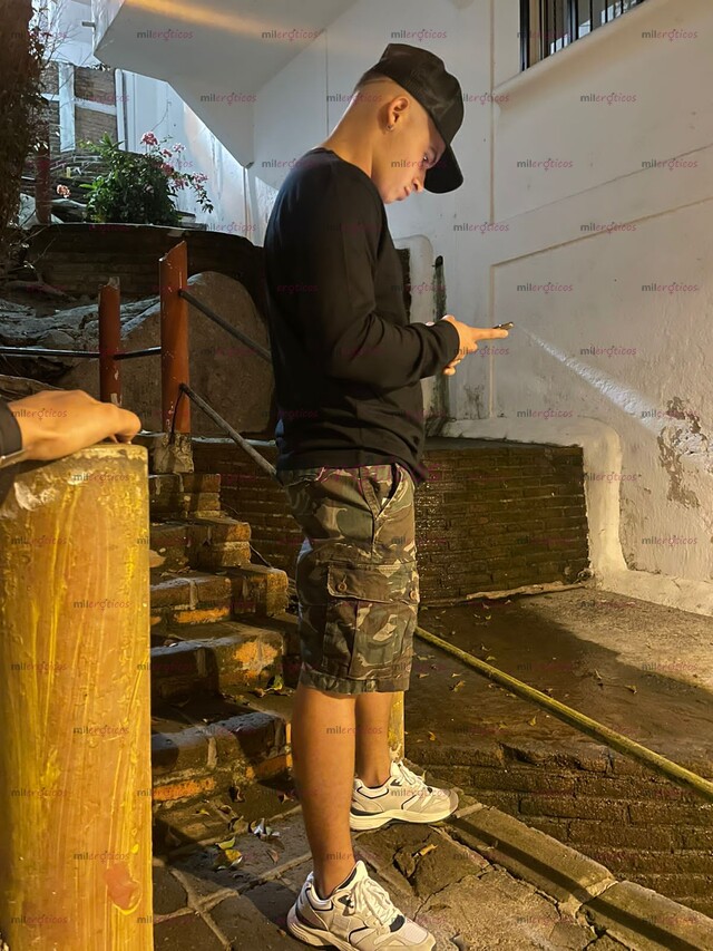 FOTOS DE PARCERO SERIO VERGON LECHERO MUY COMPLACIENTE JOVEN VARONIL Y MUY CALIENTE