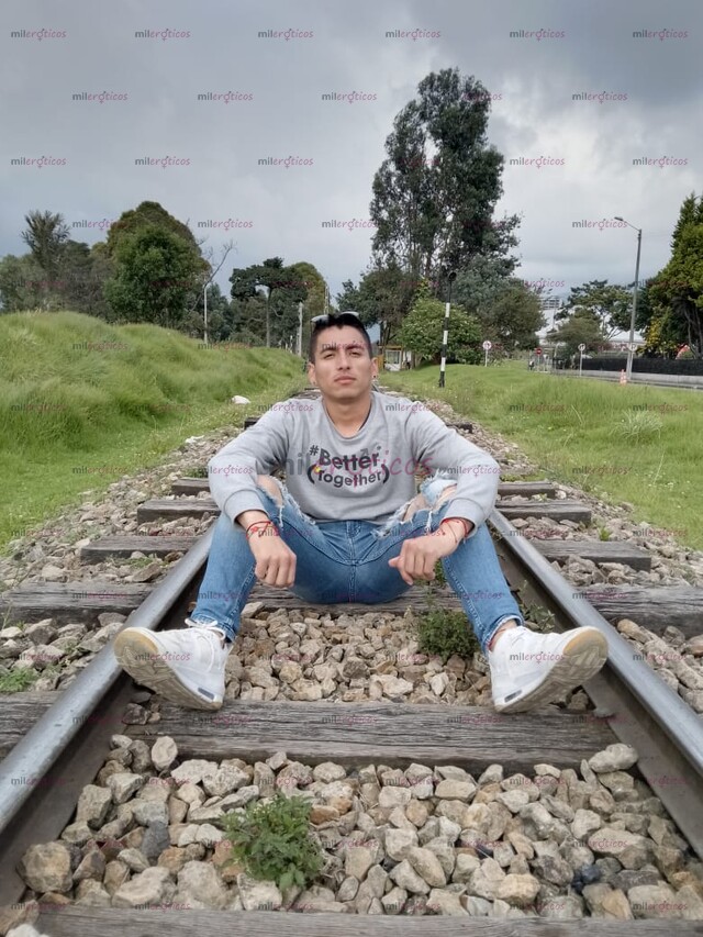 FOTOS DE SOY UN CHICO, AMABLE, CARIÑOSO, SIMPÁTICO, HUMILDE, DESCOMPLICADO.