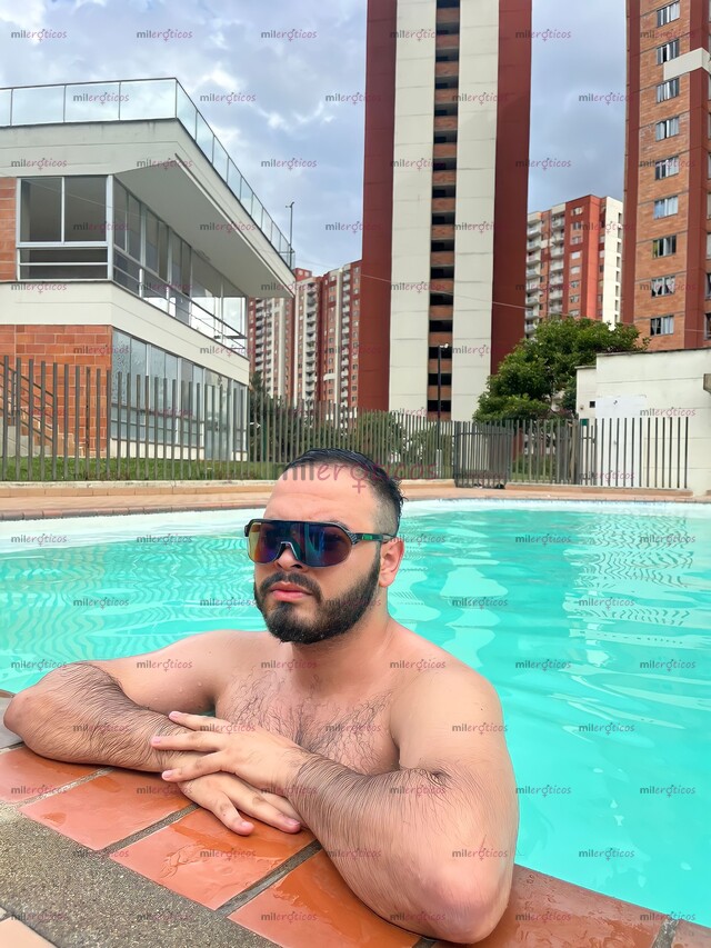 FOTOS DE PELUDO, MACHO, LECHERO, COMPLACIENTE, VARONIL , EDUCADO