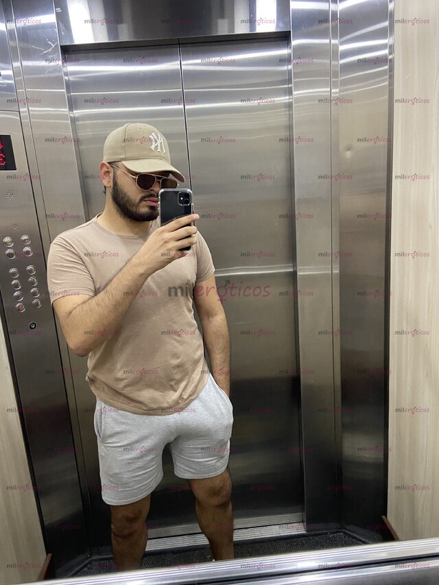 FOTOS DE PELUDO, MACHO, LECHERO, COMPLACIENTE, VARONIL , EDUCADO