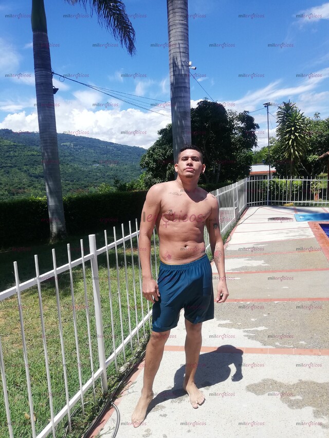 FOTOS DE 24 AÑOS MORBOSO 21 CM VERGON LECHERO GRUESO