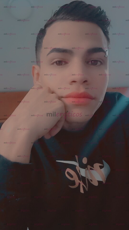 FOTOS DE JOVEN CALIENTE Y COMPLACIENTE VERGUDO Y VENOSO !!!