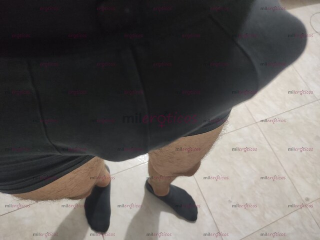 FOTOS DE JOVEN HETERO DE 29, BIEN DOTADO, CON 18 CM LISTO PARA COMPLACER