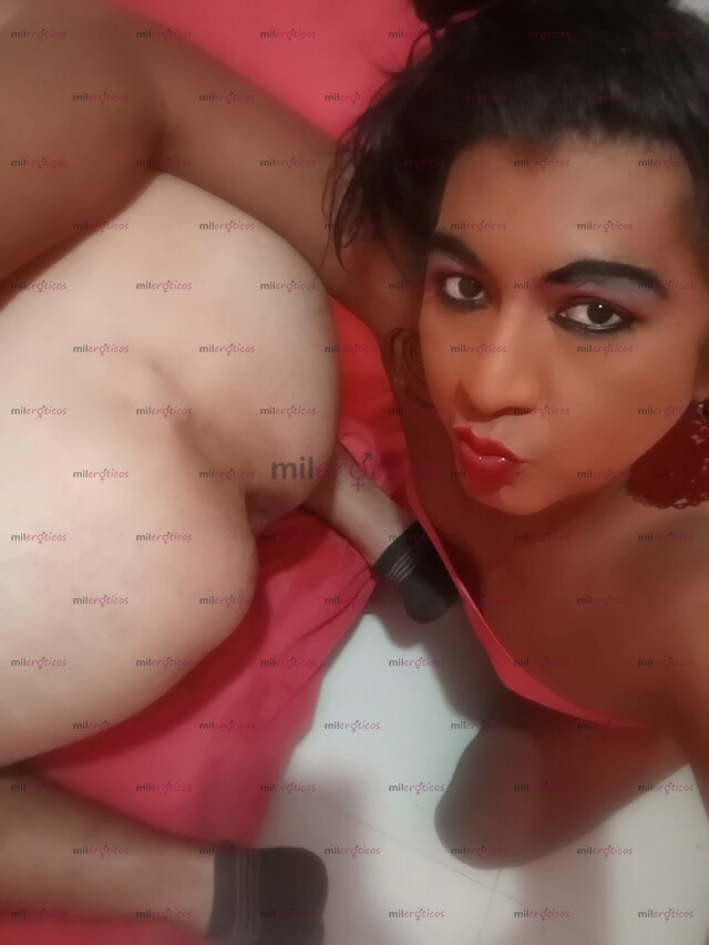 FOTOS DE MAMÁNDOLE ÉL CULO A MÍ VECINO CASADO. LE ENCANTA