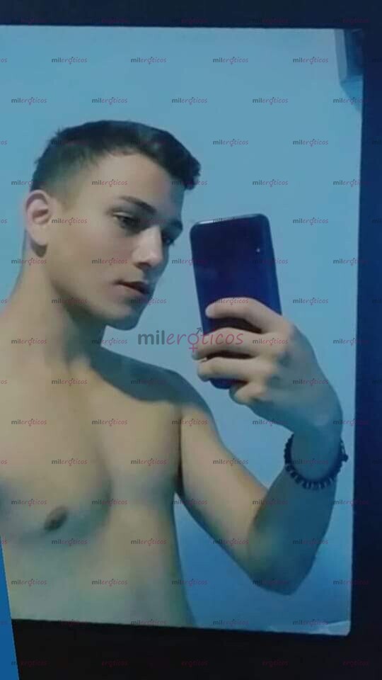 FOTOS DE JOVENCITO DE 20 SERIO VERSÁTIL MAS PASIVO