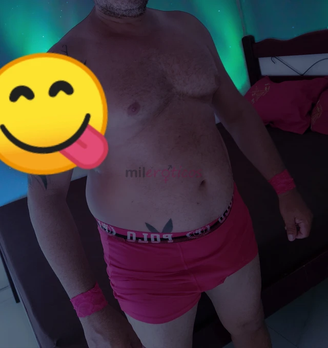 Ola mim chamo ricardo sou muito discreto gosto de interagir com as pessoaola mim chamo ricardo tenho 1 metro e 65 sou muito respeitado carinhoso e bas...