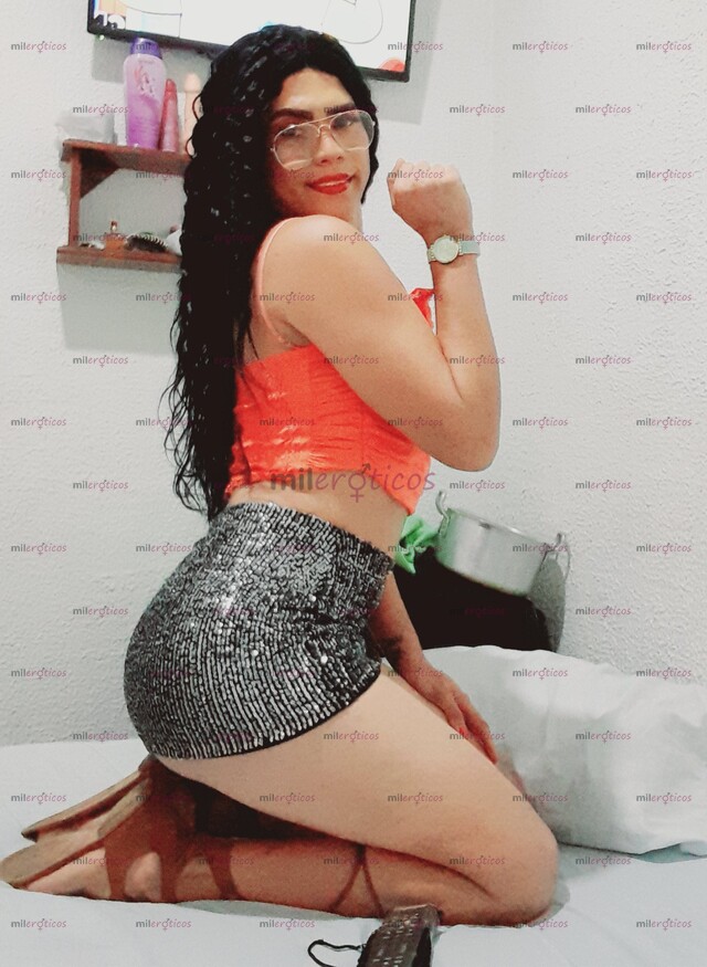 FOTOS DE DANIELITA ... CON LA MEJOR CHUPADERA ANAL NO TE LO PIERDAS